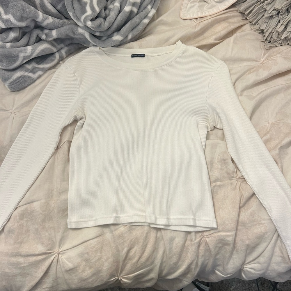 Brandy Melville Women's White Long Sleeve Top